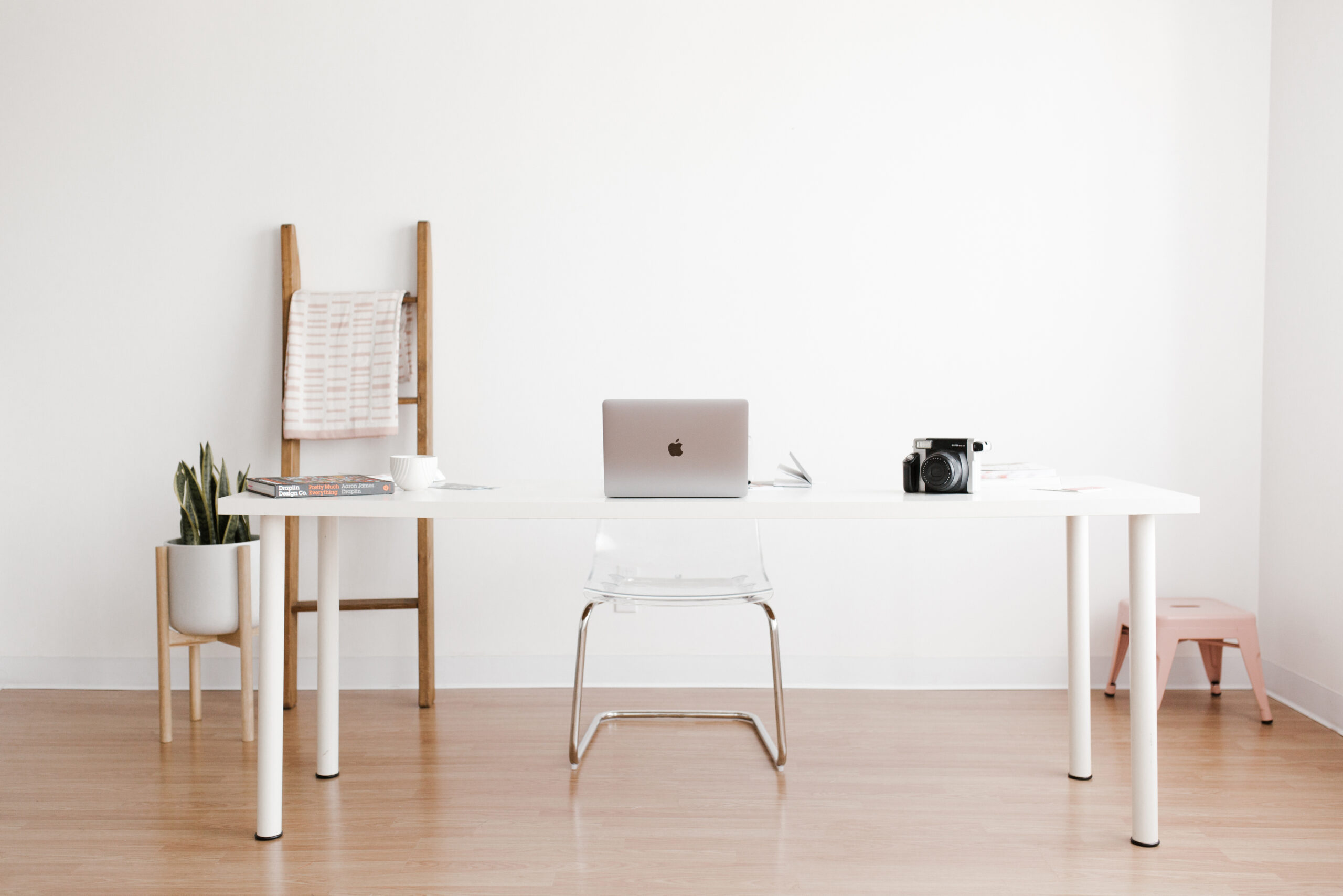 Mesa escritorio laptop: calidad y precio